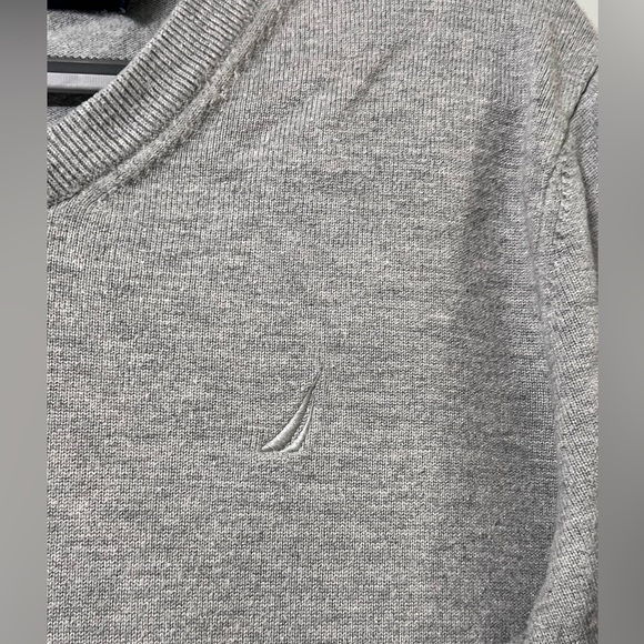 Nautica Men's Standard Long Sleeve V-neck Sweater - Picture 3 of 8